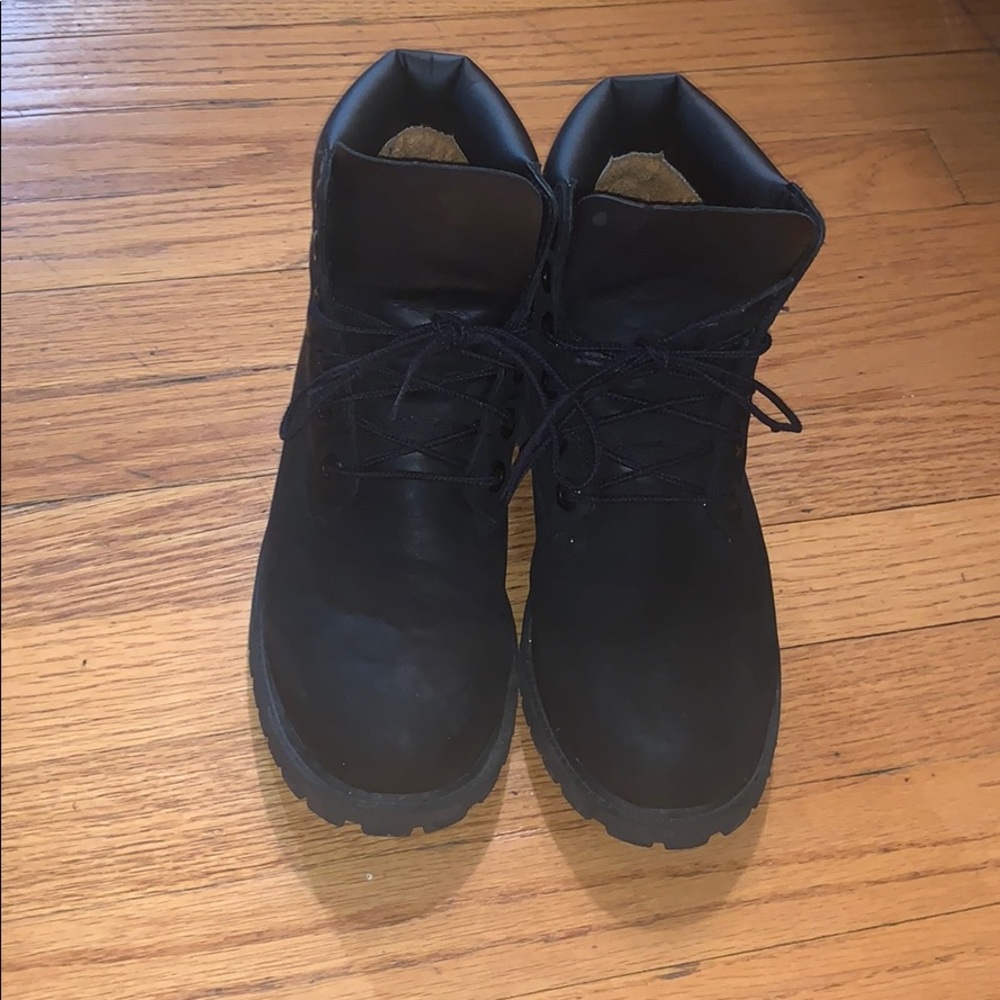Black timberland Boy boots
